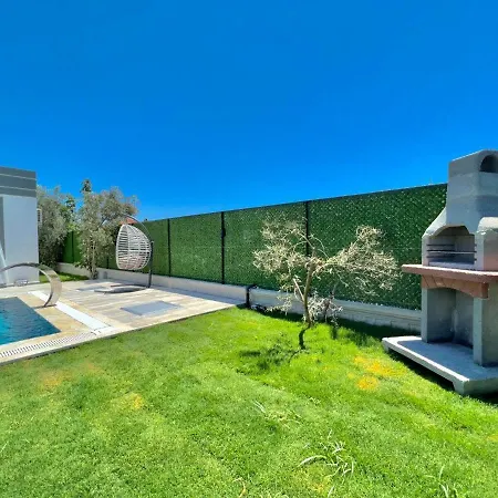 Izci Villa